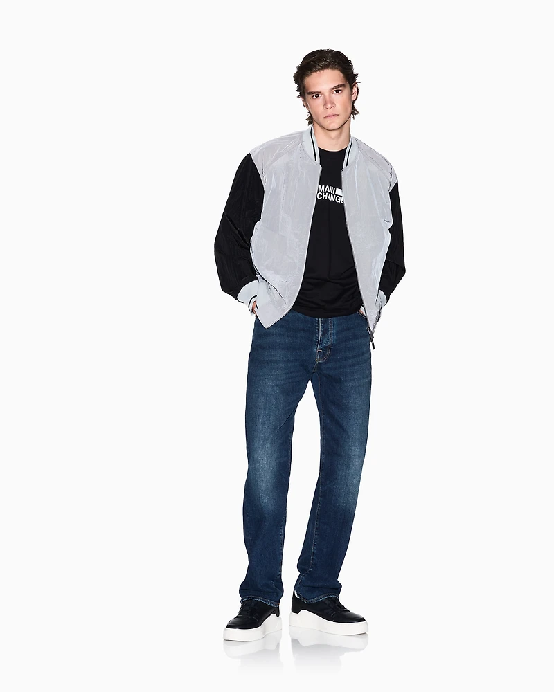 Short-sleeved sweatshirt with contrasting stripes
