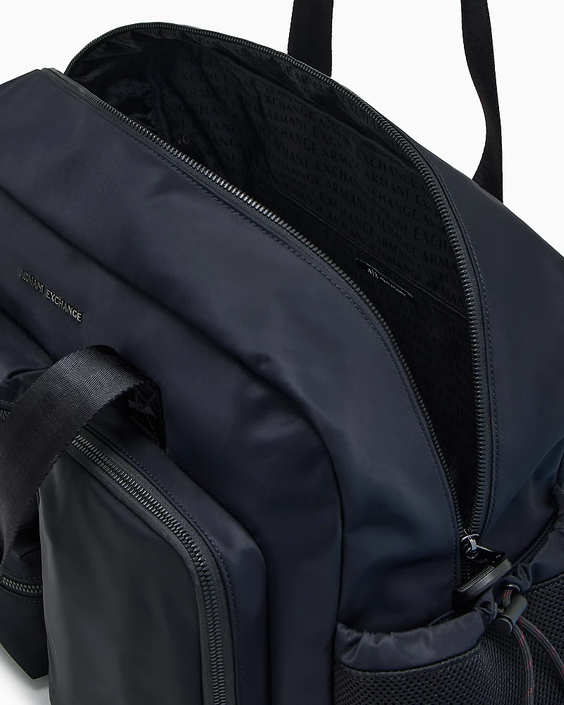  Multi-pocket bag