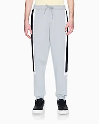 Jogger pants with contrasting stripes