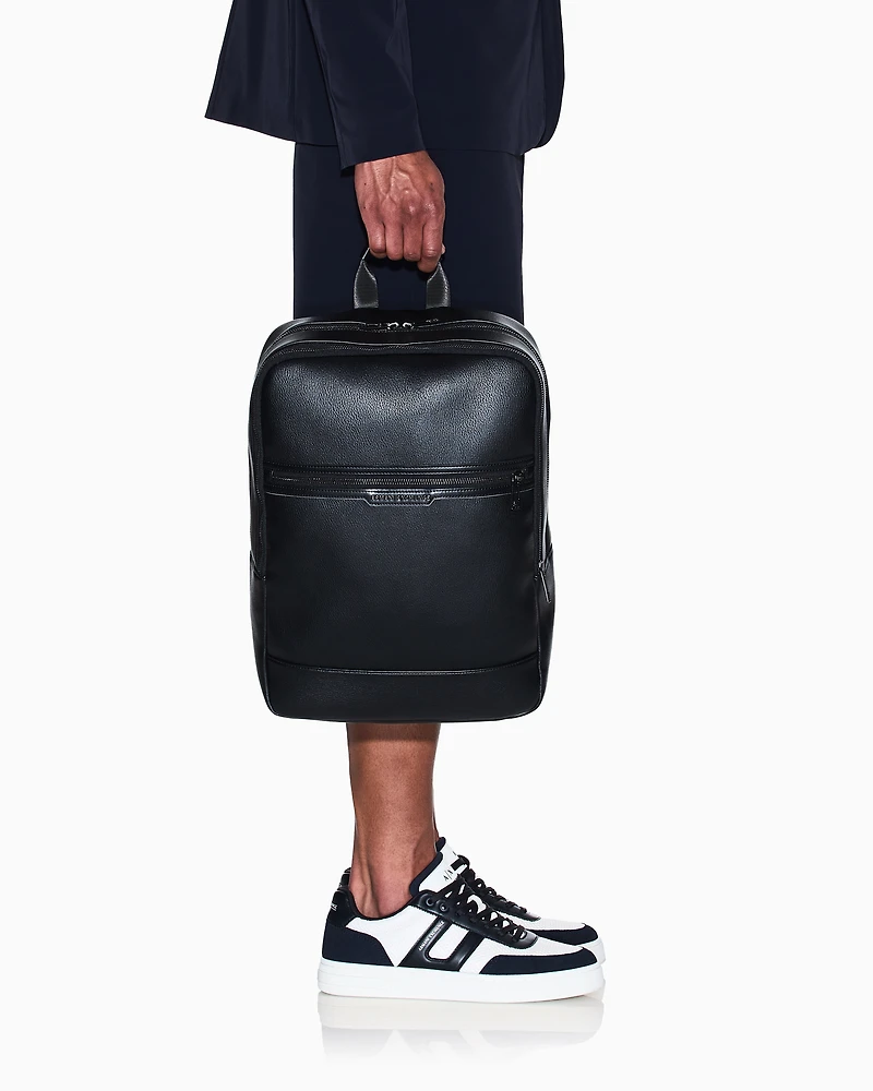 Square backpack with logo