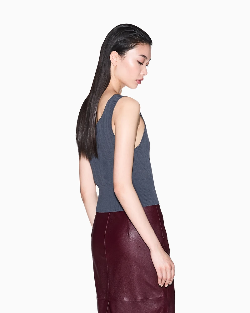 Wide ribbed top