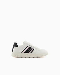 Sneakers with contrasting bands