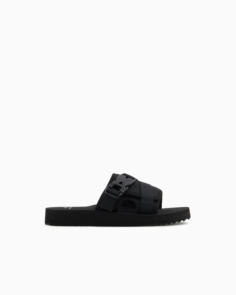 Slippers with crossed bands