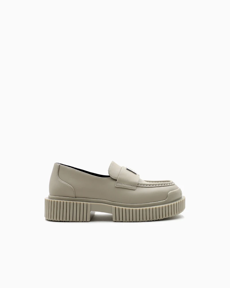 Leather loafers with logo