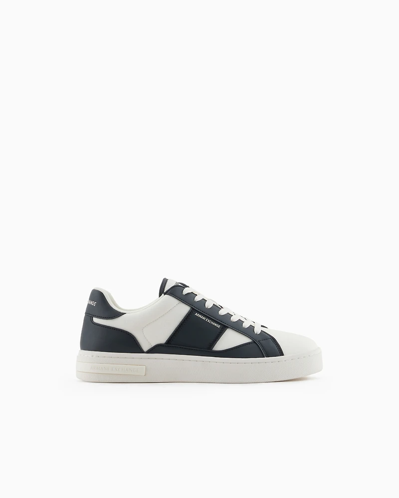 Sneakers with contrasting side band
