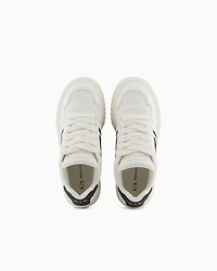 Sneakers with contrasting bands