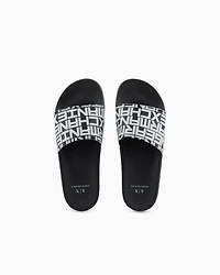 Slippers with logo band