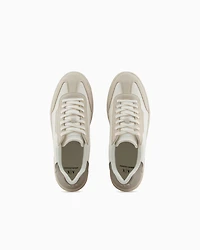 Sneakers with contrasting inserts