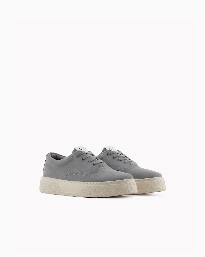 Leather lace-ups with high sole