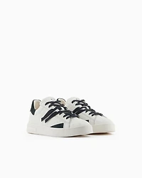 Sneakers eco-leather with contrasting laces