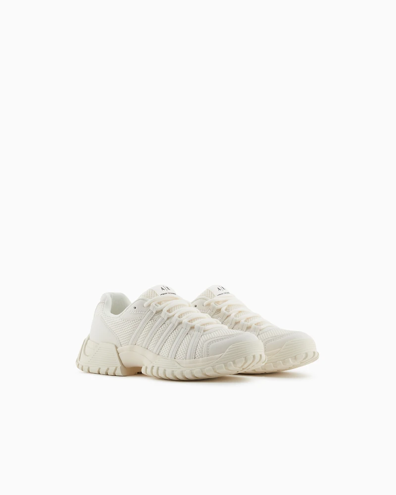 Sneakers with stitching