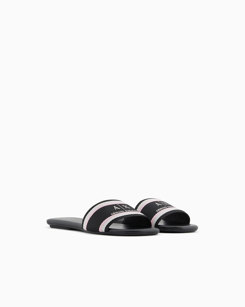 Slippers with contrasting band and logo