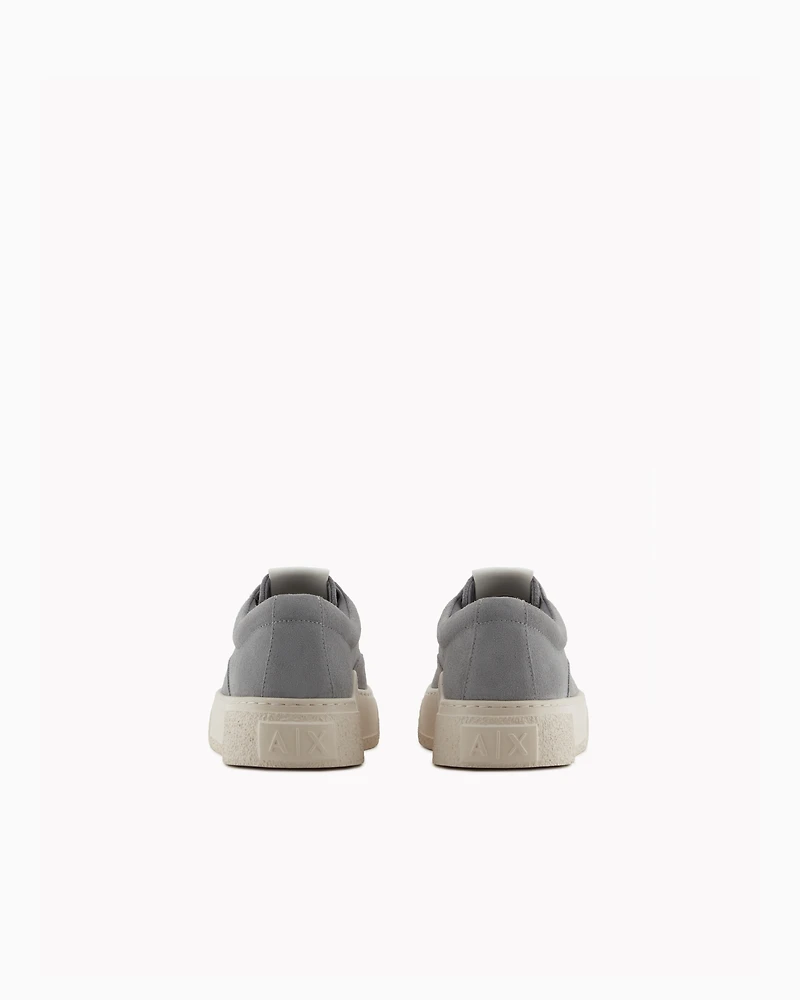Leather lace-ups with high sole