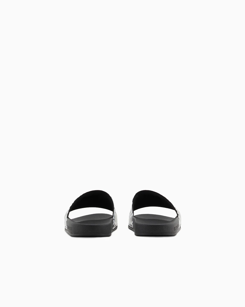 Slippers with logo band