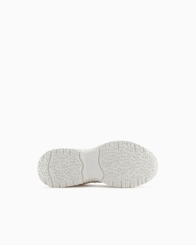 Chunky sneakers with contrasting inserts