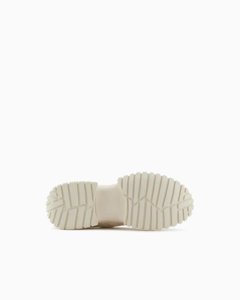 Sneakers with stitching
