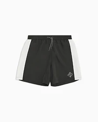 Boxer costume with contrasting profiles
