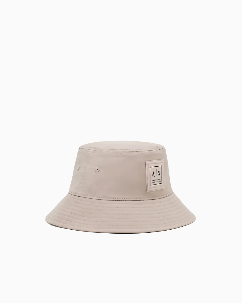 Bucket hat with logo