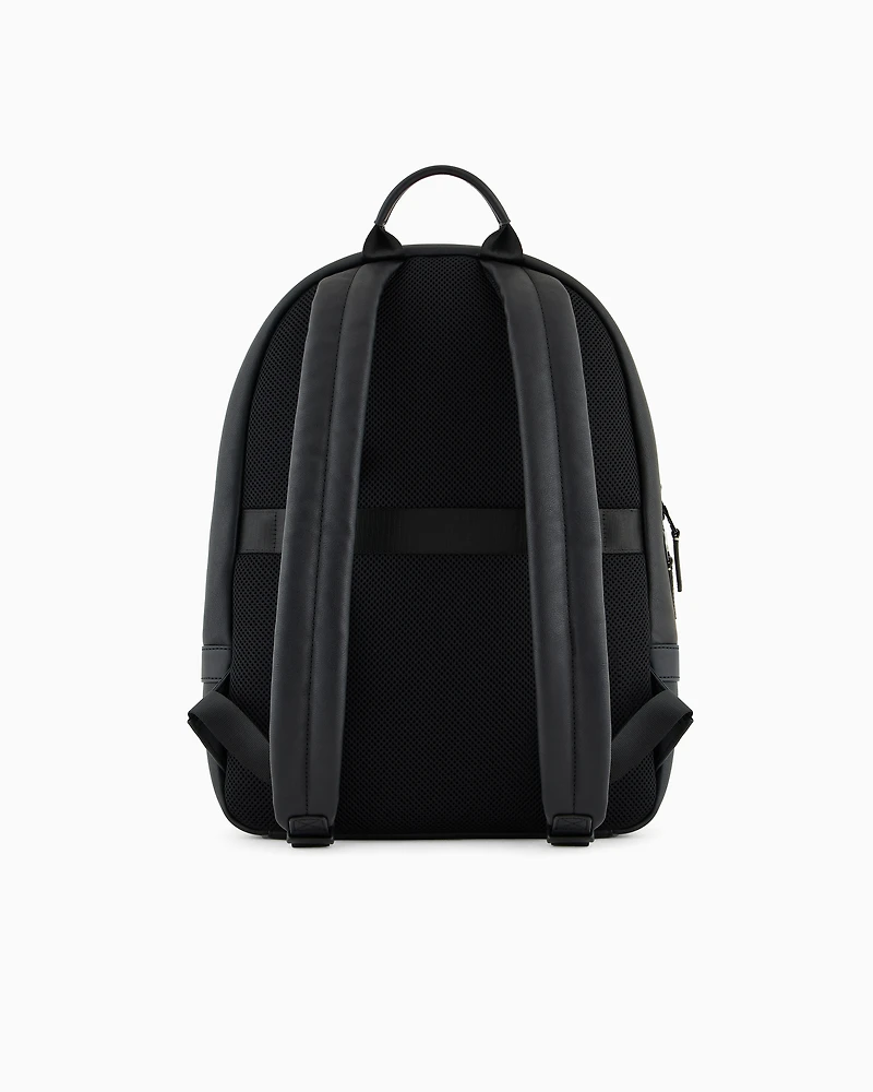 Backpack with external pocket with small hook