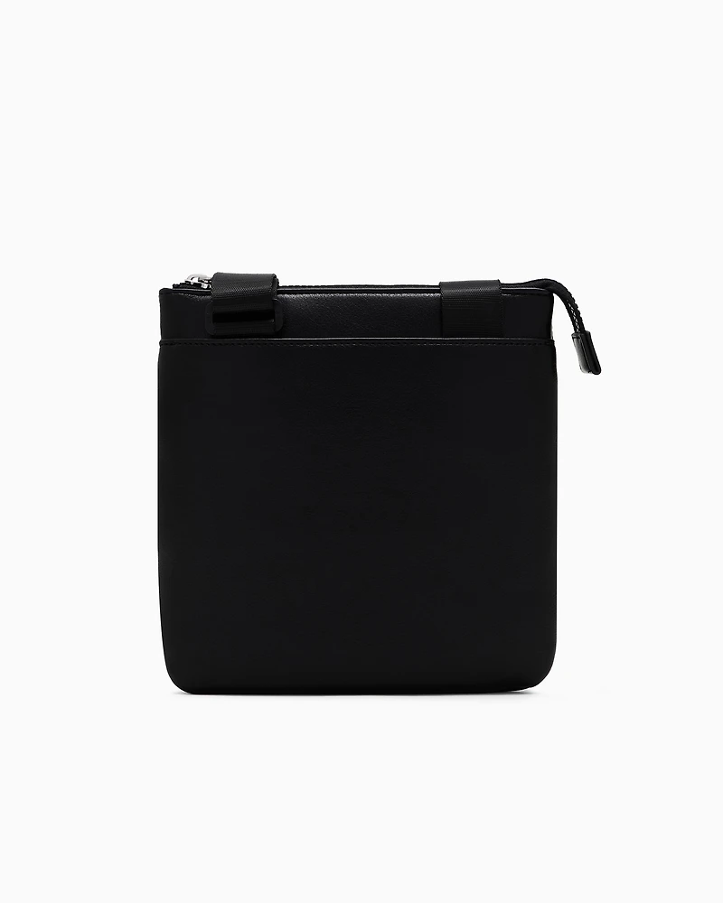 Shoulder bag with external pocket
