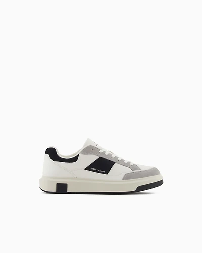 Sneakers with contrasting inserts