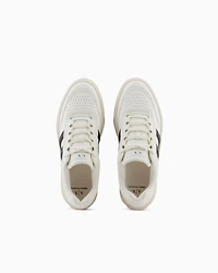 Sneakers with side detail