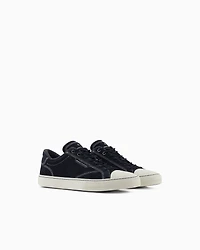 Leather sneakers with stitching