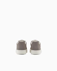 Leather sneakers with elastic