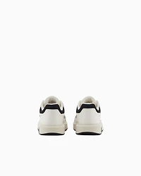 Sneakers with contrasting inserts