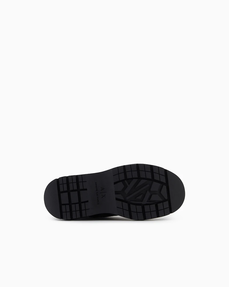 Leather amphibians