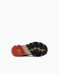 Sneakers with contrasting details