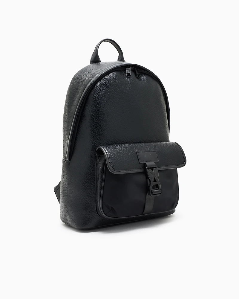 Backpack with buckle