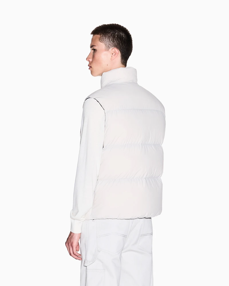 Full zip sleeveless down jacket