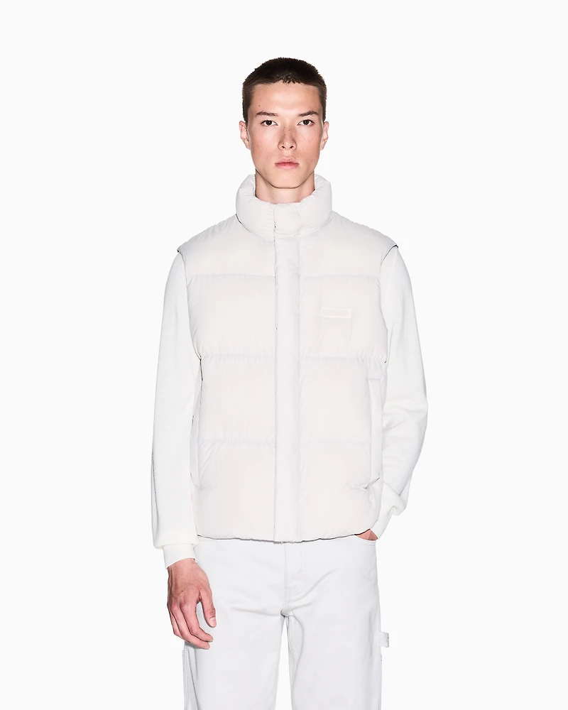 Full zip sleeveless down jacket