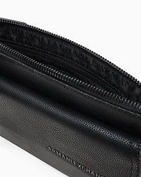Shoulder bag with flap