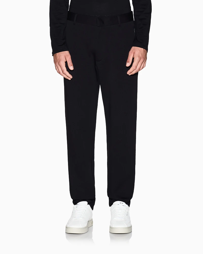 Trousers with zip pockets