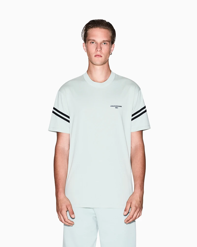 Regular fit T-shirt with contrasting piping