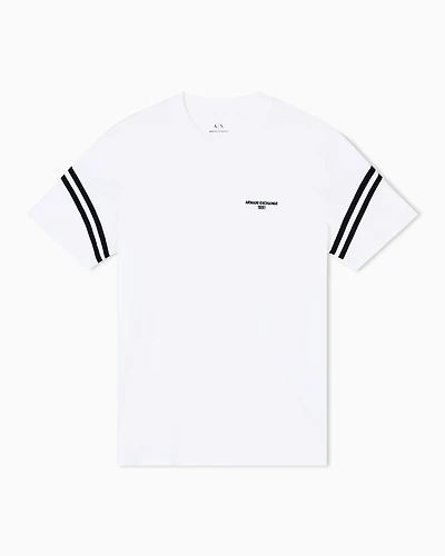 Regular fit T-shirt with contrasting piping