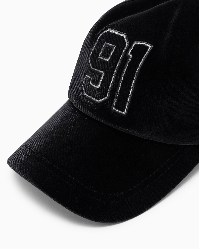 Caps