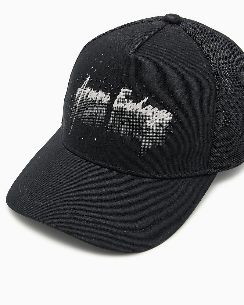 BLACK VISOR CAP WITH EMBELLISHED LOGO