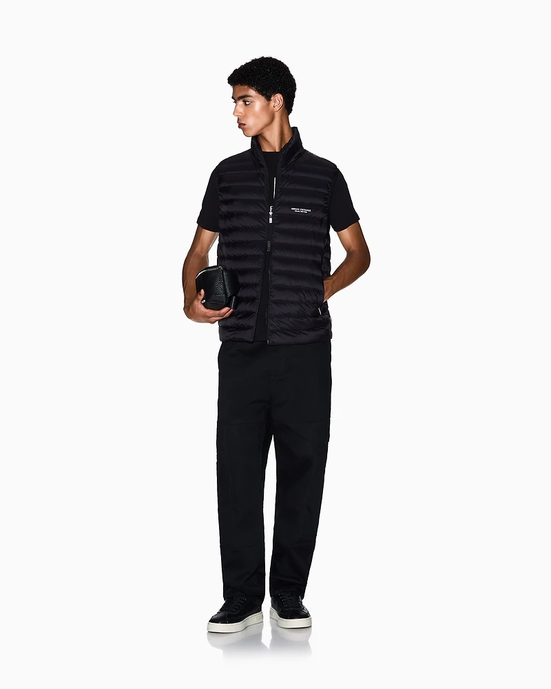 Full zip sleeveless down jacket