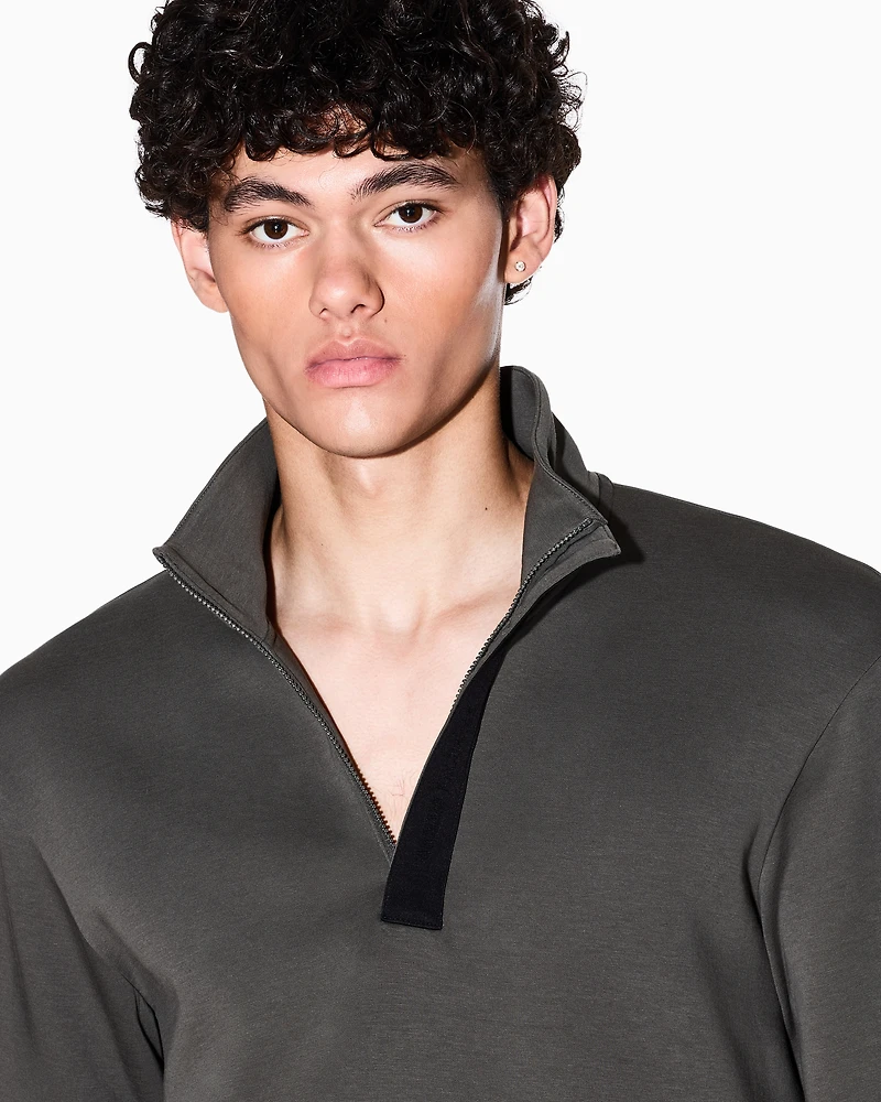Sweatshirt with high neck and buttons