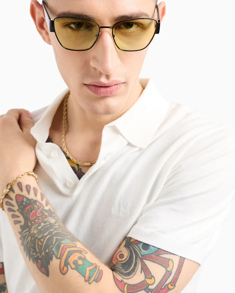 Pique polo shirt with contrasting details