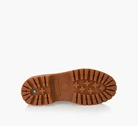 WOMEN'S STONE STREET WATERPROOF PLATFORM CHUKKA