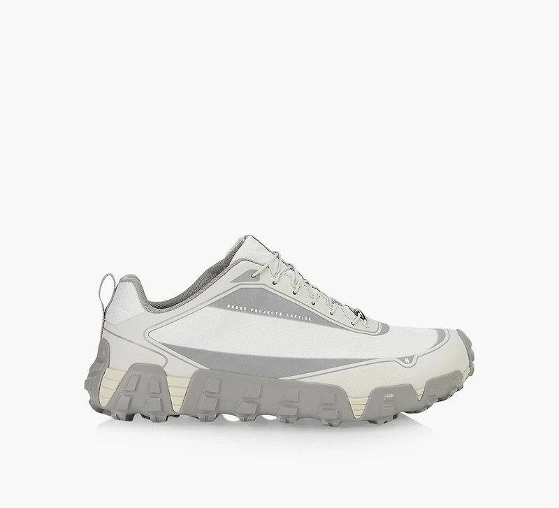 LACE UP HYPER RUNNER V08