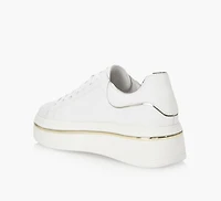LYLA SNEAKER