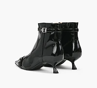 EYELETS KITTEN HEEL BOOT