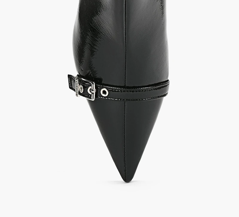 EYELETS KITTEN HEEL BOOT