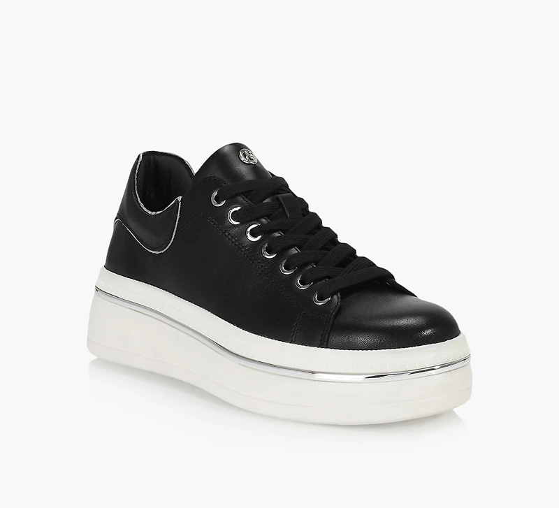 LYLA SNEAKER