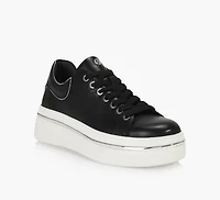LYLA SNEAKER